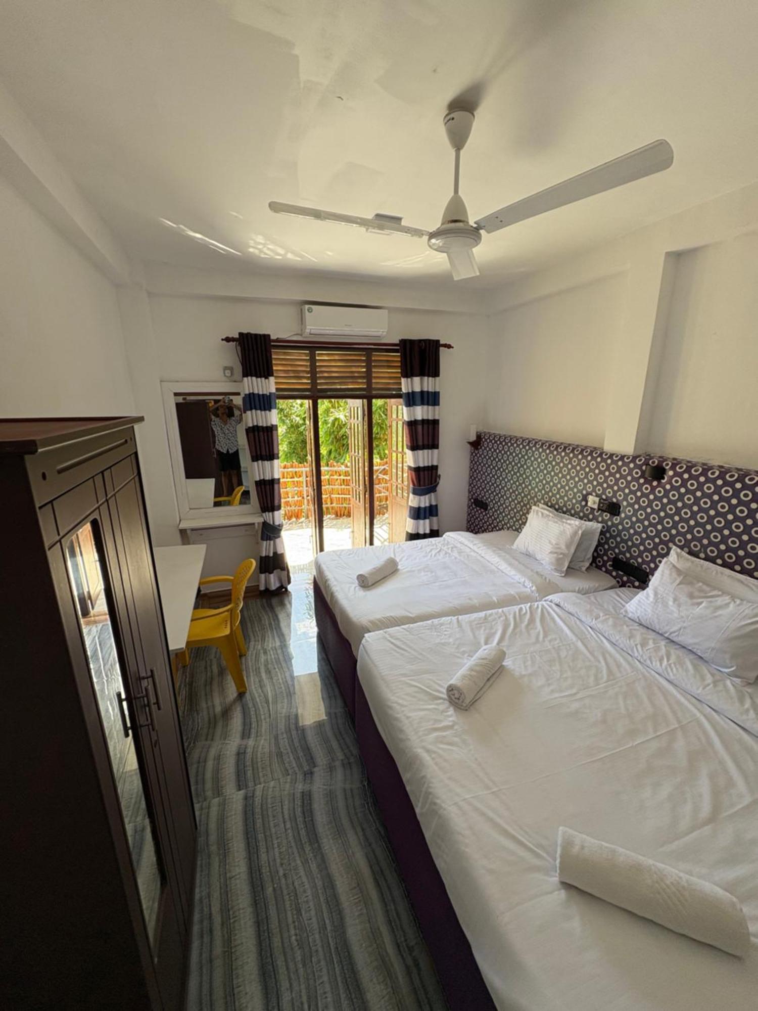 Wake N Flow, Weligama Eksteriør bilde