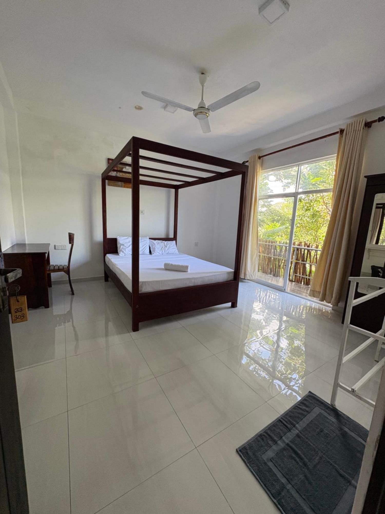 Wake N Flow, Weligama Eksteriør bilde
